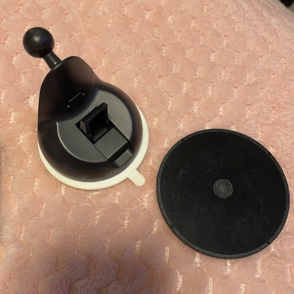 TomTom Navigation System - Picture 4 of 9